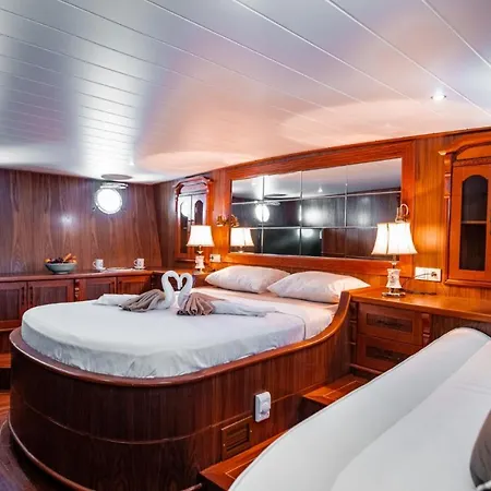 Botel 2022 Blue Cruise In Turkey Fethiye